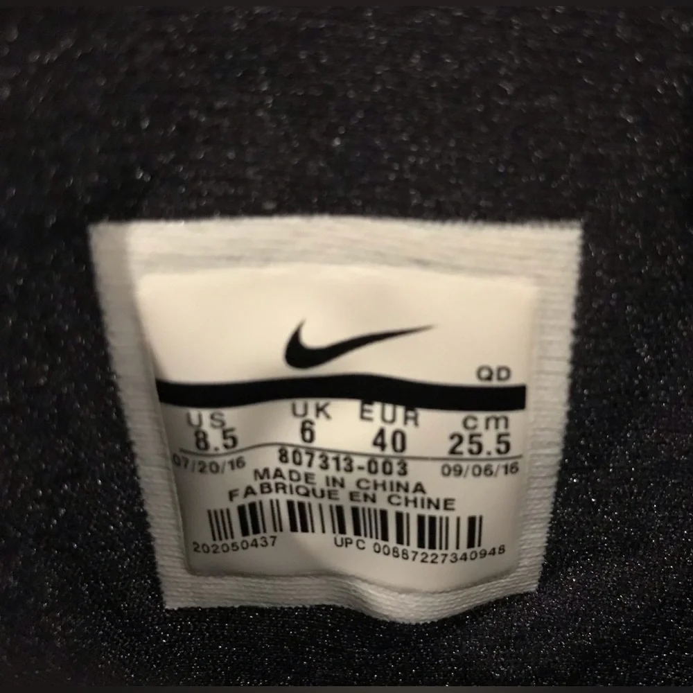 NWOT Nike Air Huarache Black & Neon Accented Zip-Up Textured Sneakers - 8.5 - Picture 11 of 13